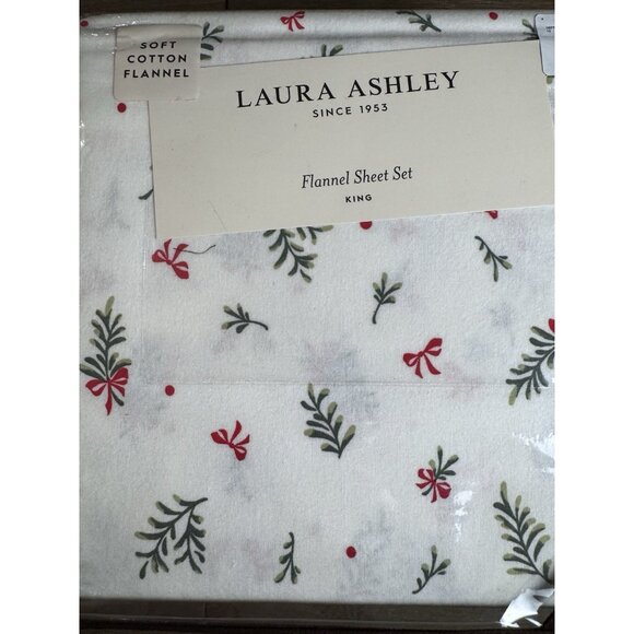 NEW Laura Ashley King Flannel Sheet Set Merry Mistletoe Christmas Pinecone Bow - Picture 4 of 7